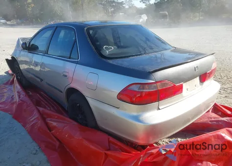 1999 Honda Accord Lx z USA, uszkodzony, nr VIN 1HGCG5643XA037825